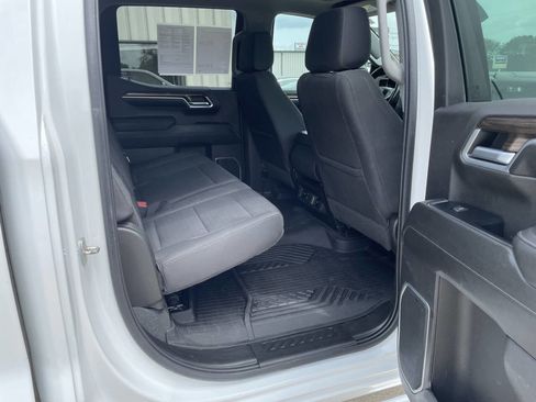 Used 2022 Chevrolet Silverado 1500 LT image 12
