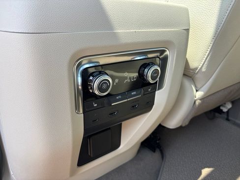 New 2026 GMC Yukon Denali w/ Denali Reserve Package AWD/4WD image 13