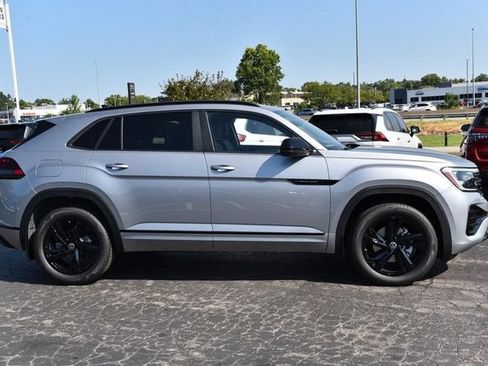 New 2026 Volkswagen Atlas Cross Sport SEL R-Line AWD/4WD image 5