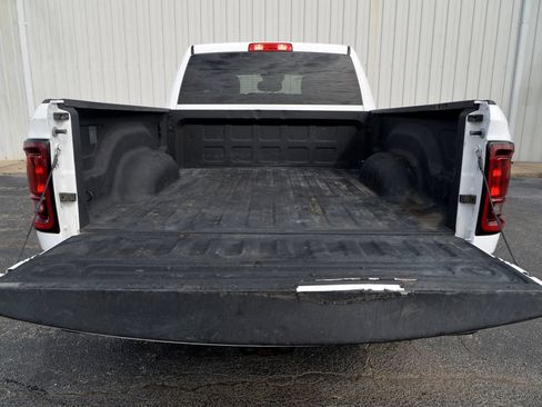 Used 2025 RAM 2500 Big Horn AWD/4WD image 30