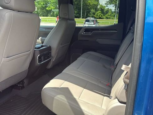 Used 2023 Chevrolet Silverado 1500 LTZ AWD/4WD image 11