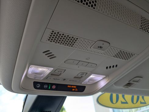 Used 2020 Cadillac XT6 Premium Luxury image 19