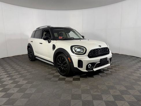 Used 2024 MINI Cooper Countryman S w/ Premium Package FWD image 5