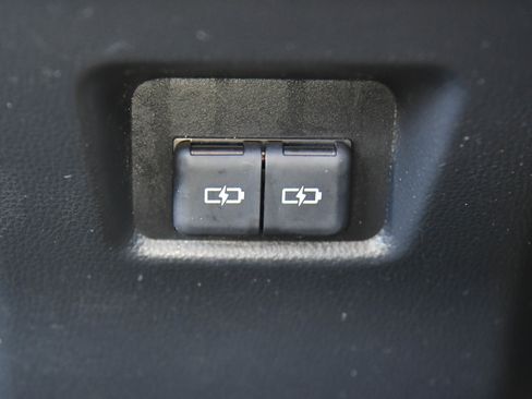 Used 2023 Toyota RAV4 XLE Premium FWD image 39
