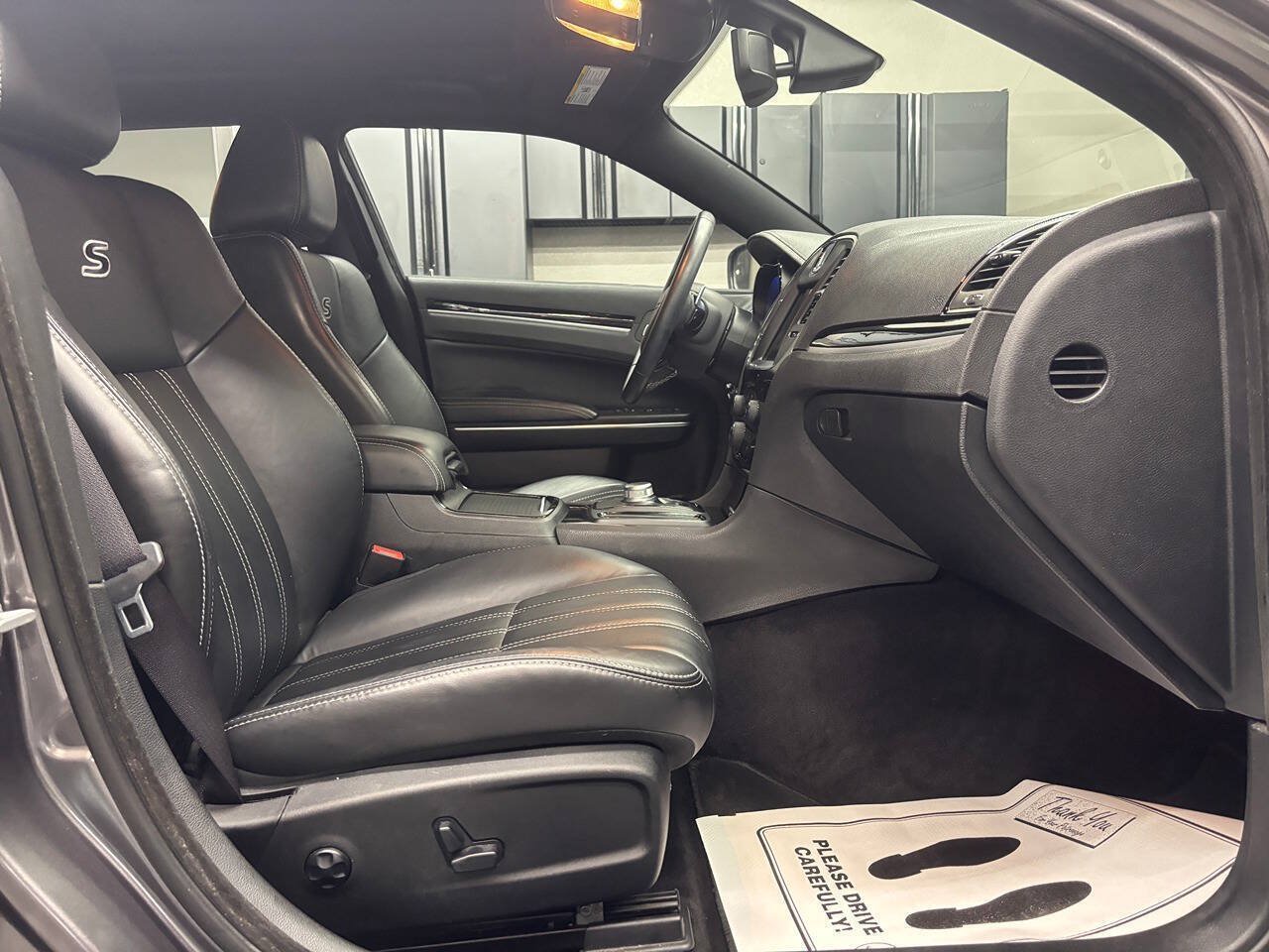 Used 2017 Chrysler 300 S w/ 300S Premium Group AWD/4WD image 27