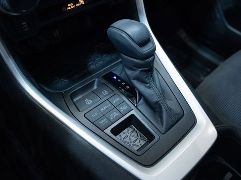 Certified 2023 Toyota RAV4 LE AWD/4WD image 27