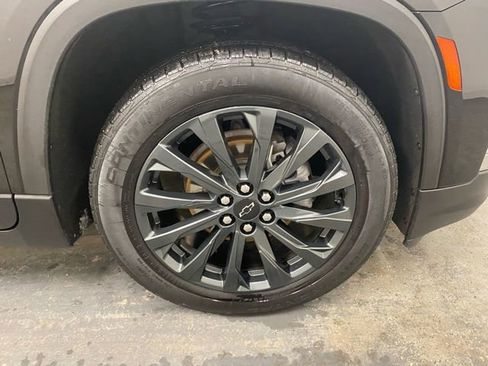 Used 2023 Chevrolet Traverse RS AWD/4WD image 34