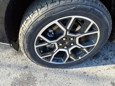 New 2025 Ford Maverick Lariat w/ 4K Tow Package image 16