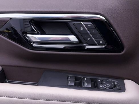 Used 2025 Chevrolet Tahoe Z71 w/ Comfort Package image 20