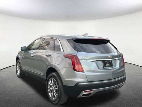 Certified 2023 Cadillac XT5 Premium Luxury w/ LPO, Floor Liner Package AWD/4WD image 17