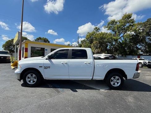 Used 2019 RAM 1500 Classic SLT image 3