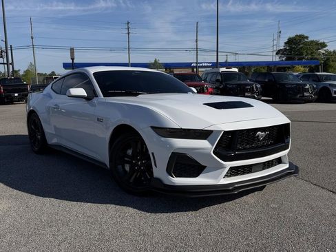 Certified 2025 Ford Mustang GT RWD image 1