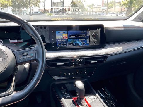 Used 2025 Nissan Kicks SR FWD image 6