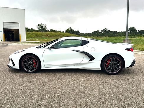 Used 2026 Chevrolet Corvette Stingray Coupe w/ Battery Protection Package RWD image 5