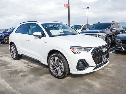New 2025 Audi Q3 2.0T Premium image 3