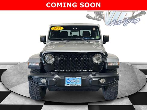 Used 2021 Jeep Gladiator Sport AWD/4WD image 4