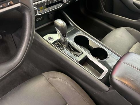 Used 2024 Nissan Altima 2.5 SV FWD image 20