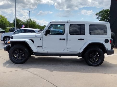 Used 2023 Jeep Wrangler Unlimited Sahara AWD/4WD image 23