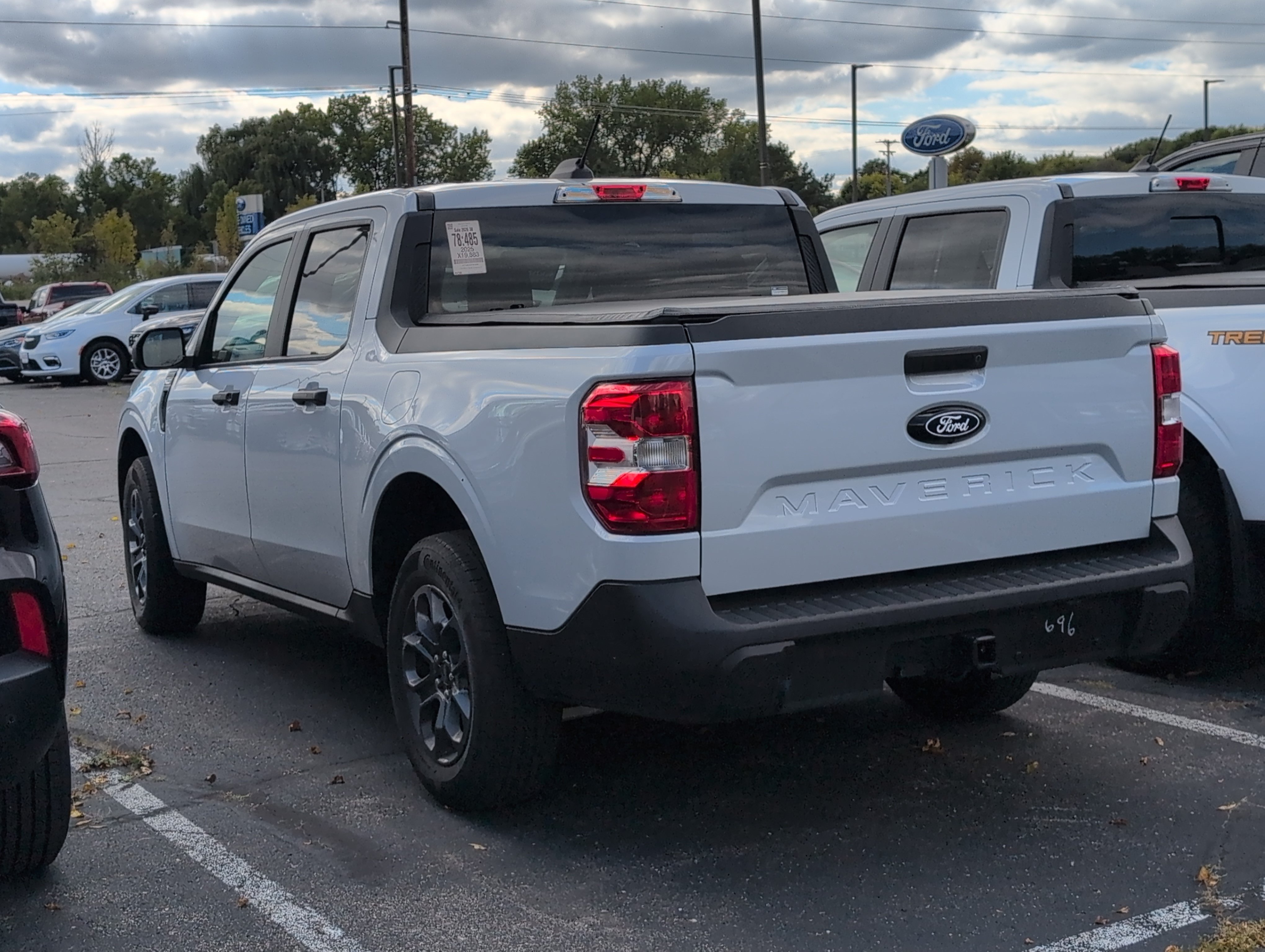 Used 2025 Ford Maverick XLT w/ Equipment Group 301A AWD/4WD image 3