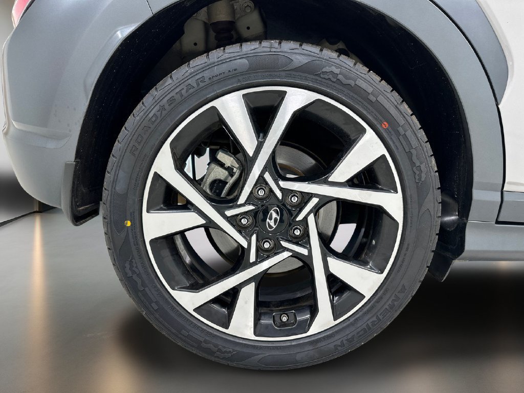 Certified 2023 Hyundai Kona Limited FWD image 11