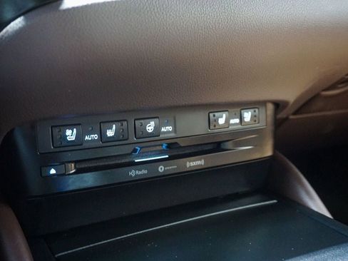 Used 2021 Lexus ES 250 w/ Premium Package image 33