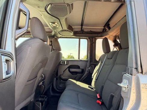 Used 2021 Jeep Wrangler Unlimited Sport AWD/4WD image 12