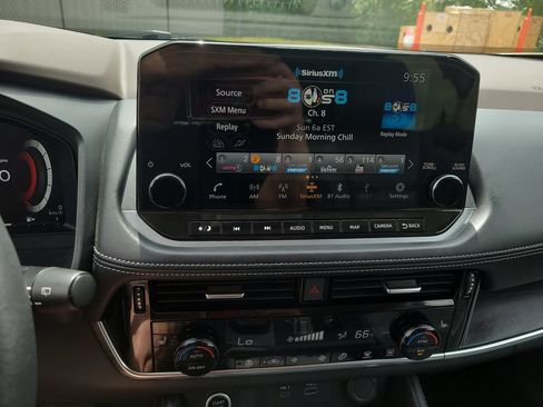 Certified 2023 Nissan Rogue Platinum FWD image 26