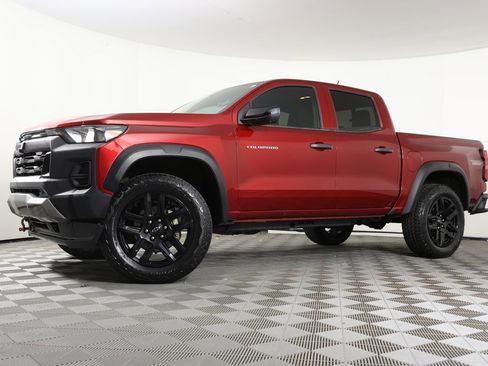 Used 2024 Chevrolet Colorado Trail Boss w/ Technology Package image 1