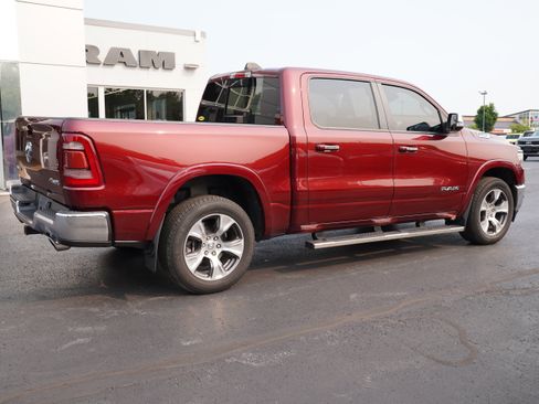 Used 2022 RAM 1500 Laramie AWD/4WD image 3