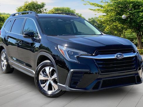 Used 2023 Subaru Ascent Premium w/ Convenience Package AWD/4WD image 3