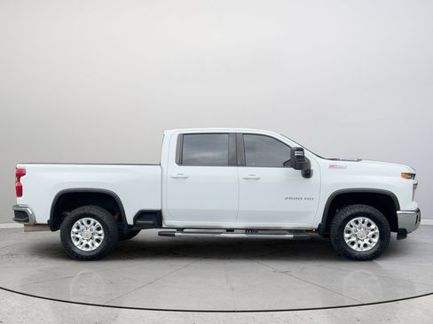 Certified 2024 Chevrolet Silverado 2500 LT AWD/4WD image 6