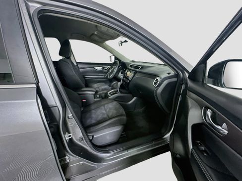 Used 2015 Nissan Rogue S FWD image 29