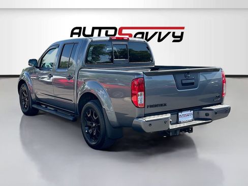 Used 2021 Nissan Frontier SV w/ Midnight Edition Floor Mats RWD image 5