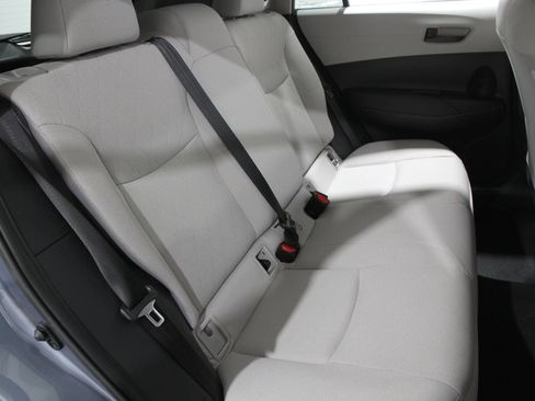 Used 2024 Toyota Corolla Cross LE image 17