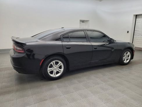 Used 2020 Dodge Charger SXT RWD image 10
