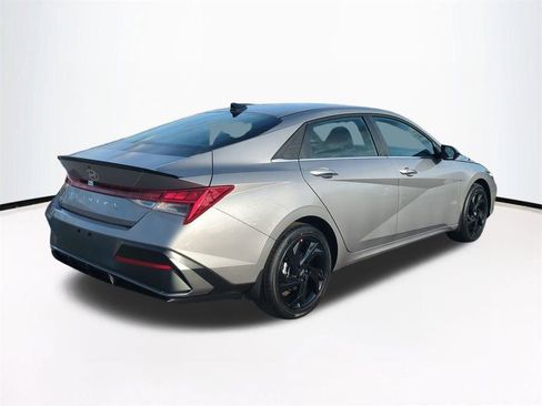 New 2026 Hyundai Elantra SEL Sport image 5