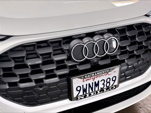 Used 2025 Audi Q5 Premium AWD/4WD image 32