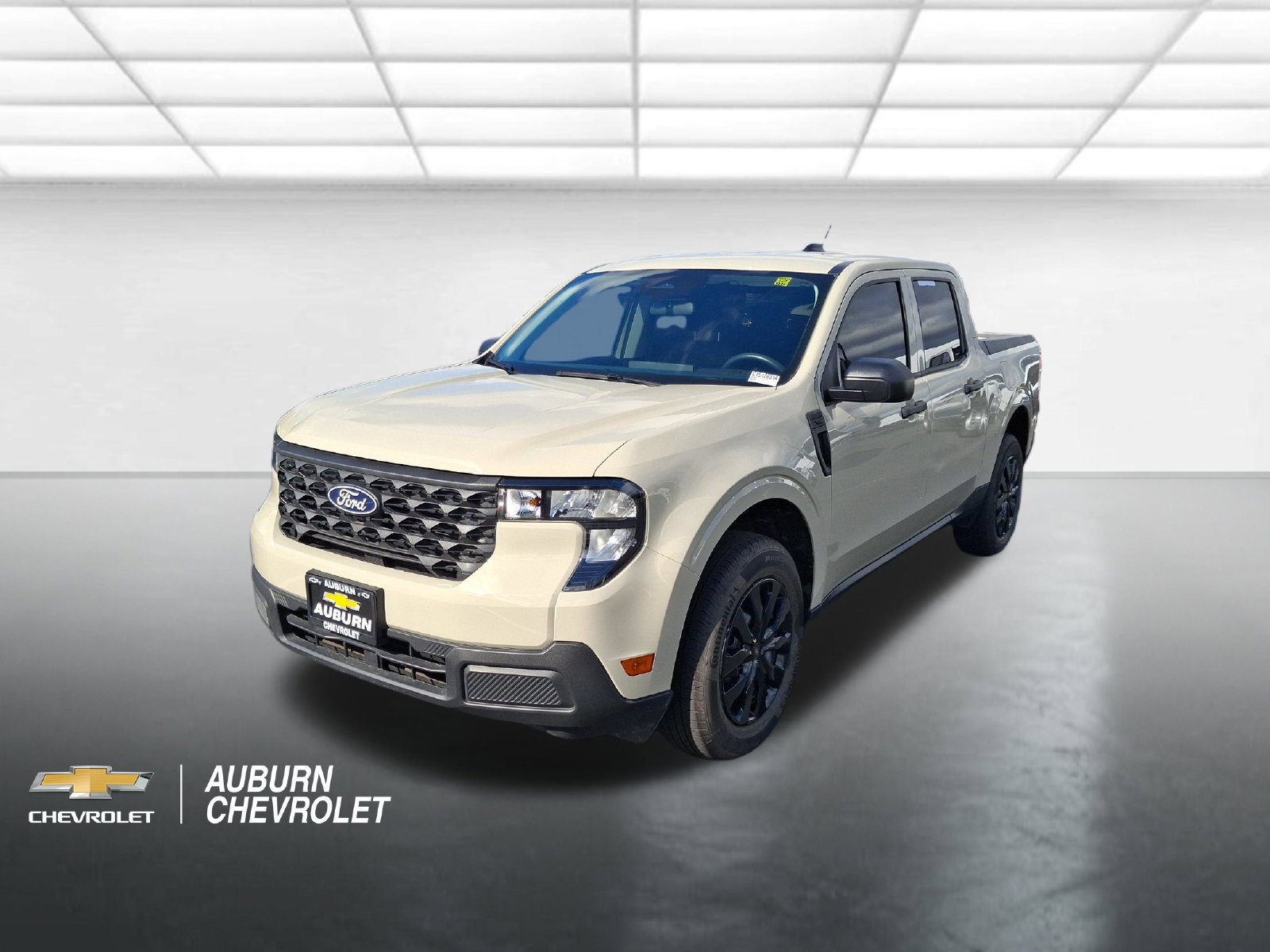 Used 2025 Ford Maverick XL w/ Equipment Group 101A AWD/4WD image 4
