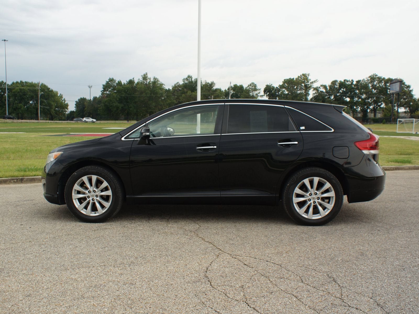 Used 2013 Toyota Venza XLE w/ XLE Premium Pkg FWD image 10