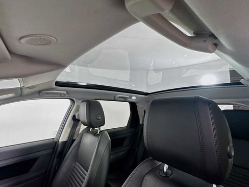 Used 2025 Land Rover Discovery Sport S image 12