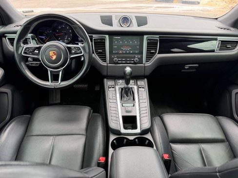 Used 2018 Porsche Macan Sport Edition AWD/4WD image 12