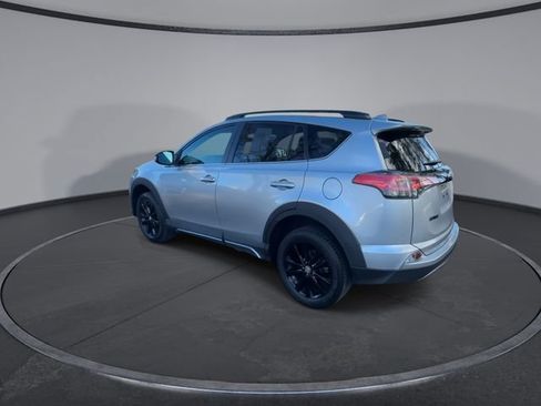 Used 2018 Toyota RAV4 XLE image 11