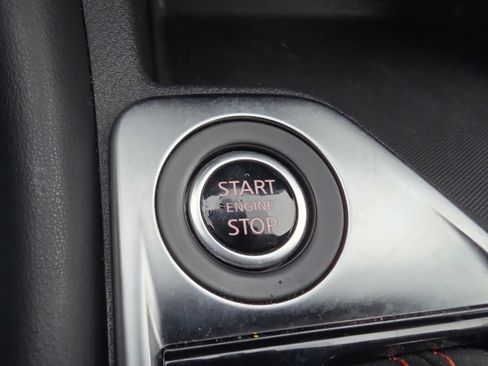 Used 2024 Nissan Sentra SR w/ SR Premium Package FWD image 19