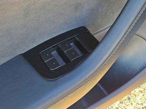 Used 2019 Tesla Model 3 Long Range image 22