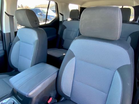 Used 2018 Chevrolet Traverse LT image 26