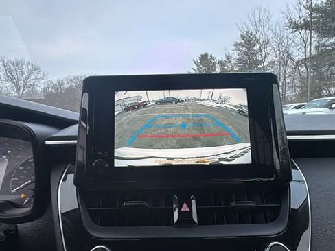 Used 2024 Toyota Corolla LE image 19