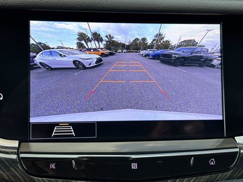 Used 2020 Cadillac XT6 Premium Luxury image 24