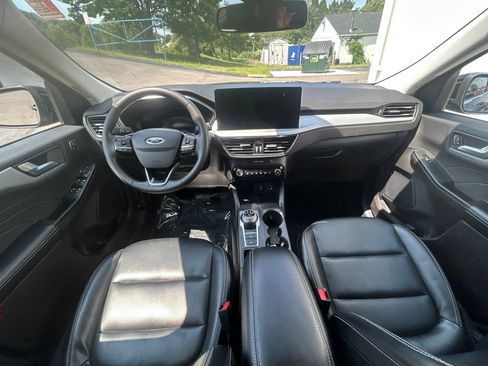 Used 2024 Ford Escape Platinum AWD/4WD image 13