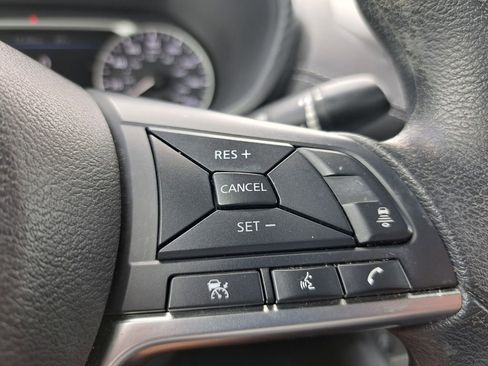 Used 2024 Nissan Sentra SV FWD image 13
