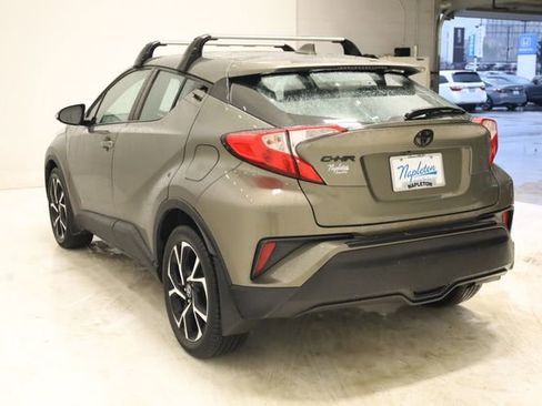 Used 2021 Toyota C-HR XLE image 7